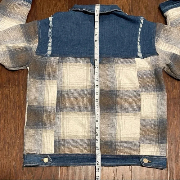 Fashion Nova Over-sized Plaid Shacket Jacket - Picture 6 of 9